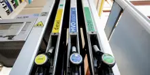 Effetto accise, il gasolio torna sopra 2 euro al litro
