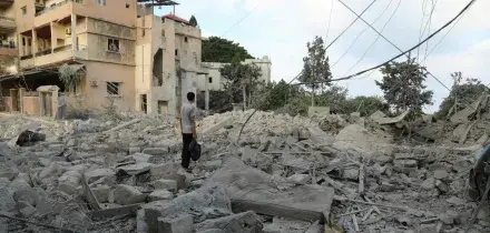 Trump frena Israele e Iran, 'accordo entro 2-3 giorni'. Idf: 'Evacuare la citt&agrave; di Tiro e le zone circostanti'