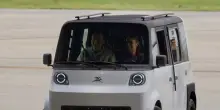 Sheinbaum presenta Olinia, prima auto elettrica messicana