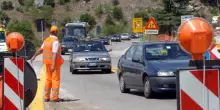 Operaio investito in A14 da auto pirata, i filmati al vaglio della Stradale