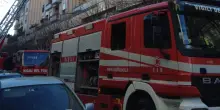 Incendio in palazzina nel Milanese, due intossicati e 20 evacuati