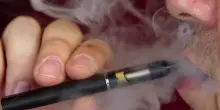 Dilaga il vaping in Gb, oltre un milione che ne fa uso non ha mai fumato