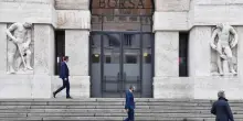 Borsa: Milano riduce il calo, si allenta la tensione sulle banche