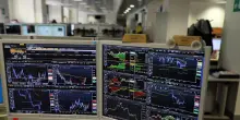 Borsa: l'Europa piatta in attesa dei dati Usa, bene l'euro a 1,155 contro il dollaro