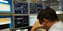 Borsa: Milano cede l'1,82%, lo spread risale e tocca 128 punti base