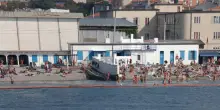 Record ingressi al 'bagno' a Trieste, il lido dove uomini e donne sono divisi