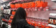 Gdf sequestra in Brianza oltre 40mila giocattoli per Halloween contraffatti