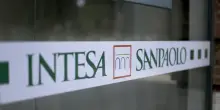 La lente del mercato sull'affondo di Intesa Sanpaolo su Mps