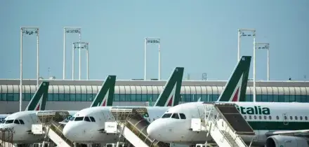 Forte riduzione del traffico aereo in Italia, problemi alla rete dati