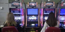 I disturbi del gioco d'azzardo, per 6 italiani su dieci serve fare di pi&ugrave;