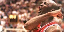 La maglia di Michael Jordan venduta per 12,3 mln, &egrave; un nuovo record