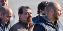 Cesare Battisti non pu&ograve; vedere il figlio fuori dal carcere