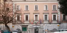 Segregarono una parente per 20 anni, moglie e marito finiscono in carcere