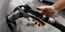 Assopetroli, taglio bollo anche per auto a metano e biometano
