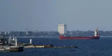 Bild, 'droni russi su nave cargo tedesca a Odessa, incendio a bordo'