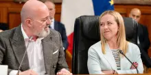 Botta e risposta Meloni-Bonaccini: 'Per voi ignorante chi vota a destra'. La replica: 'Ammonivo la sinistra'