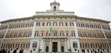 Attacchi hacker alla Camera, prese di mira caselle mail, anche quella di Meloni