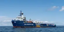 Migranti: Piantedosi, 'Sea Watch 5 ha violato norme, stop di 45 giorni'