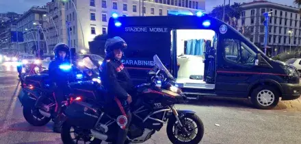 A Napoli tassista alla guida senza aver mai conseguito la patente