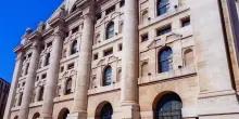 Borsa: Milano gira subito in calo (-0,15%), frena Tenaris, corre Stm