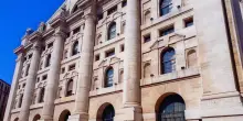 Borsa: Milano chiude in ribasso, -1,22%