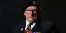 Morto a 101 anni uno degli ultimi veterani britannici del D-Day