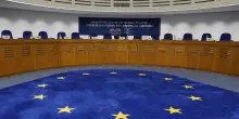 Il pm: 'Normale che un uomo deve vincere un po' di resistenza per il sesso'. Condanna dell'Europa
