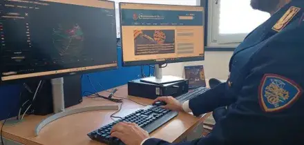 Sfruttamento sessuale di minorenni online, 7 arresti e 30 indagati