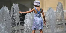 Clima, i bambini pi&ugrave; esposti degli anziani allo stress da caldo umido