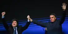 Argentina, Milei vola in Brasile per sostenere la candidatura di Fl&aacute;vio Bolsonaro