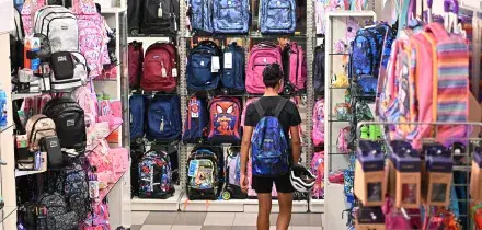 Ritorno a scuola, fino a 1300 euro a studente tra corredo e libri