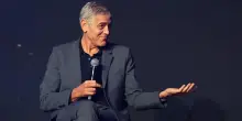 Al lido tra i divi Clooney, Pattinson e Vikander, ma Hollywood latita
