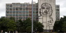 Cuba, influencer e madre condannate per video di un agente della sicurezza