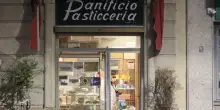 Uccise un uomo e ne fer&igrave; un altro in panetteria a Milano, 'ho avuto paura'