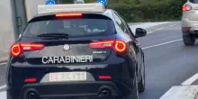 Minaccia di morte la ex e la colpisce al volto, arrestato nel Torinese