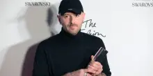 Gucci con Demna sfila in negozio, il glamour da vendere