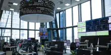 Borsa: l'Europa in calo con petrolio e gas in rialzo, si guarda a Hormuz