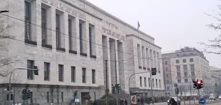 Indagini su un dipendente dell'ufficio gip di Milano, 'ha provato a portare via 985mila euro'