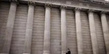 Borsa: l'Europa apre poco mossa, Londra +0,46%