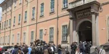 Mor&igrave; suicida a Garlasco, dopo 16 anni la vedova chiede di riaprire il caso