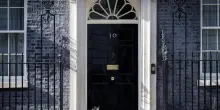Il vecchio gatto Larry attende Burnham, la stabilit&agrave; a Downing Street &egrave; lui
