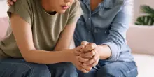 Una madre denuncia: 'I miei figli seviziati per ore dal branco'