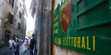 Legge elettorale: dai nuovi partiti a chi ha un gruppo, come funziona la norma sulle firme