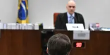 In Brasile giudice ordina il sequestro di 11 armi dell'ex presidente Bolsonaro