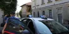 Aggredisce moglie e figlia a martellate, arrestato 55enne in Brianza