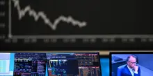 Prosegue l'aumento dei rendimenti globali, Btp sale al 4,38%. Si allarga spread Francia