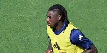 Kean raggiunge il Como: 'Felice di essere qui'