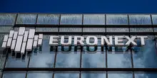 Borsa: Europa positiva, listini Usa chiusi per festa, Milano +0,7%