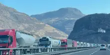 Camionista suicida per angherie e turni massacranti, due condanne
