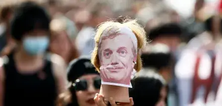 Cile, crolla la popolarit&agrave; del presidente Kast
